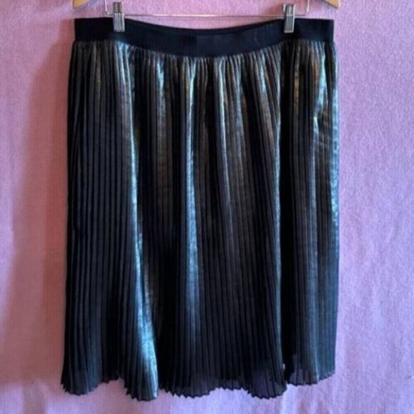 Modamix Pleated Skirt - Picture 2 of 4